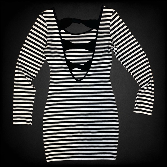 Sirens Striped Long Sleeve Bodycon Mini Dress - Picture 4 of 8